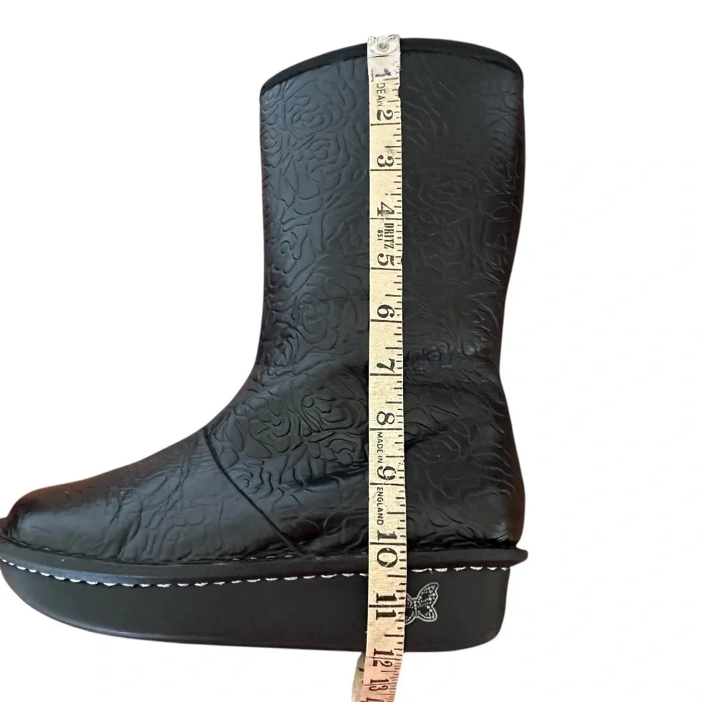 Alegria Embossed Leather Mid-Calf Boots Black EU 39 Shearling Lined - Picture 13 of 15